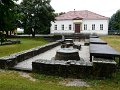Egykori uveghuta romjai - hatterben muzeum